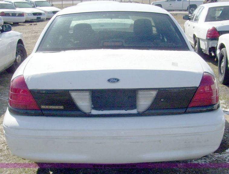 image for item 4637 2006 Ford Crown Victoria Police Interceptor