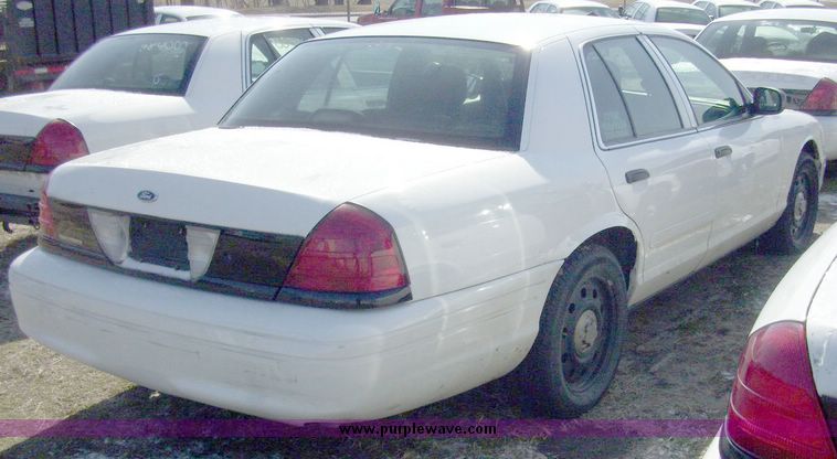 image for item 4637 2006 Ford Crown Victoria Police Interceptor