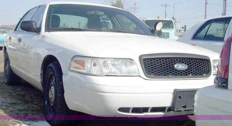 image for item 4637 2006 Ford Crown Victoria Police Interceptor