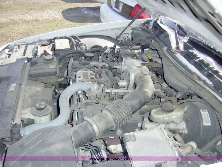 image for item 4640 2006 Ford Crown Victoria Police Interceptor
