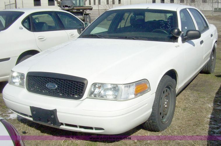 image for item 4641 2006 Ford Crown Victoria Police Interceptor