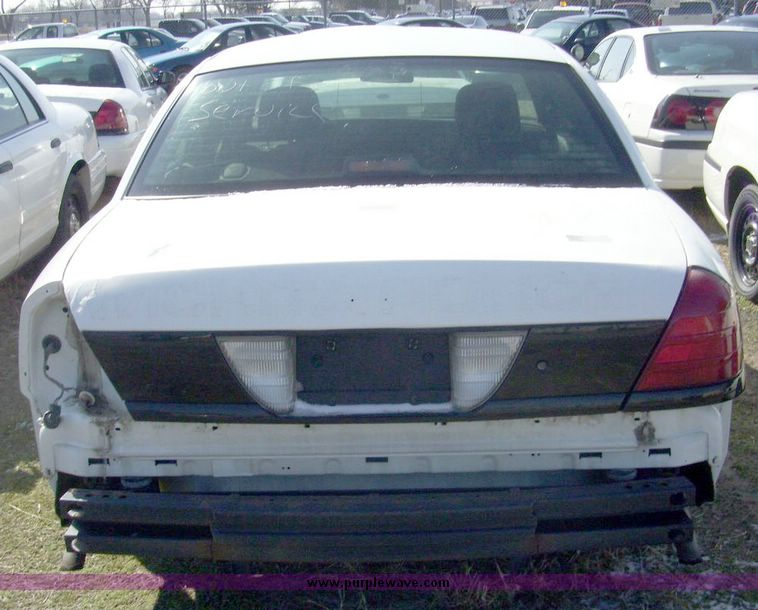 image for item 4641 2006 Ford Crown Victoria Police Interceptor