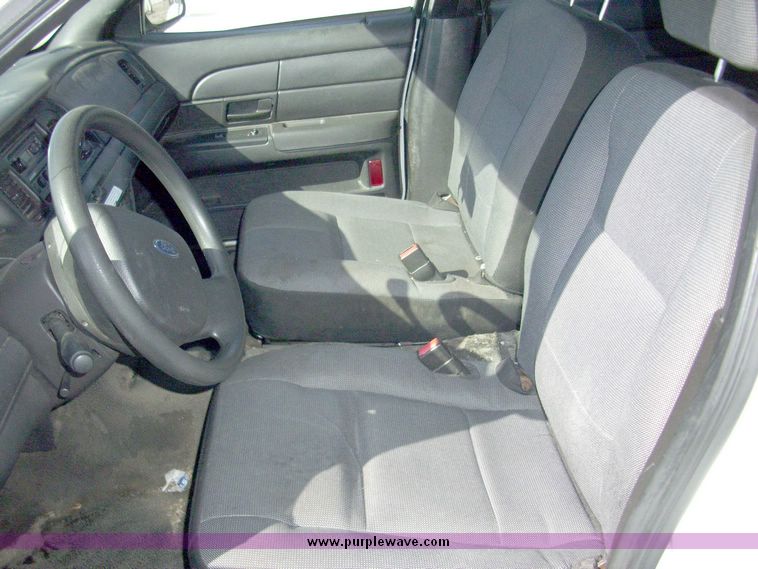 image for item 4641 2006 Ford Crown Victoria Police Interceptor