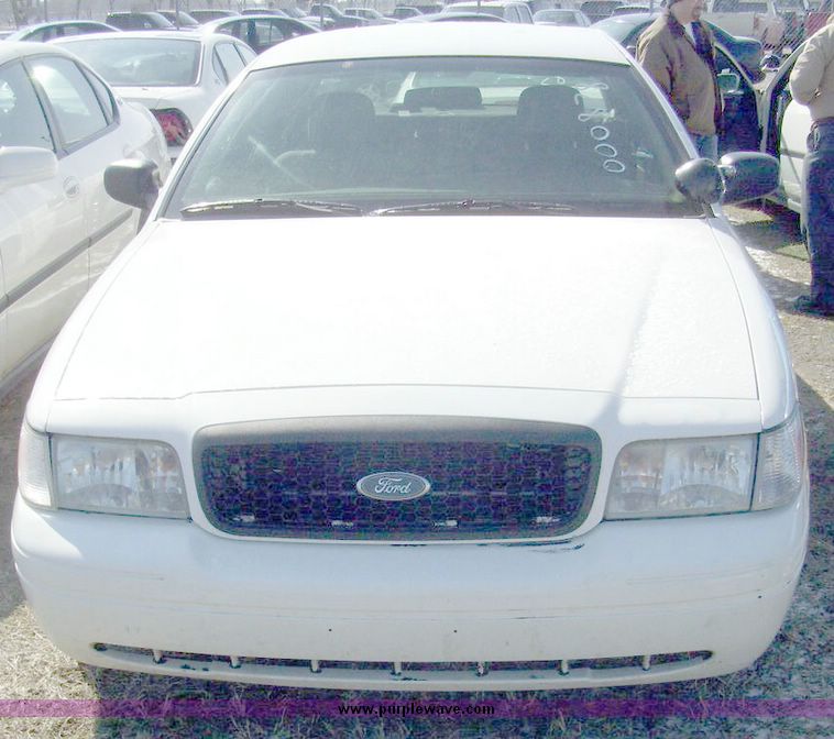 image for item 4643 2006 Ford Crown Victoria Police Interceptor