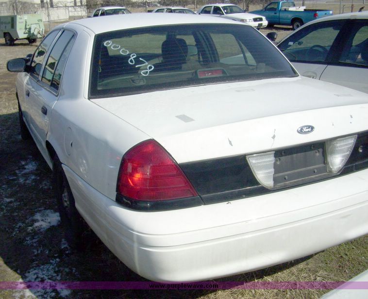 image for item 4643 2006 Ford Crown Victoria Police Interceptor