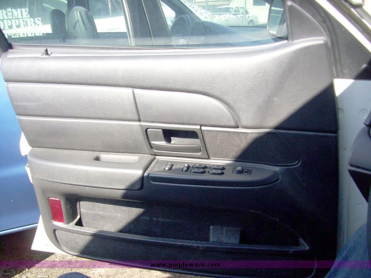 image for item 4643 2006 Ford Crown Victoria Police Interceptor