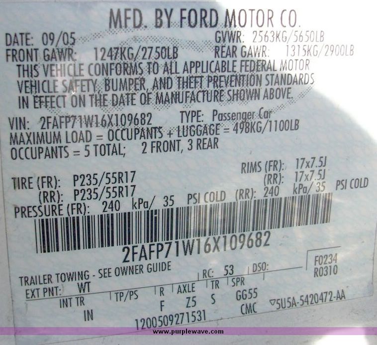 image for item 4643 2006 Ford Crown Victoria Police Interceptor