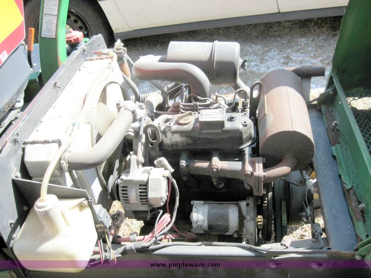 image for item 4648 John Deere F925 front cut lawn mower