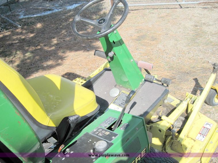 image for item 4648 John Deere F925 front cut lawn mower