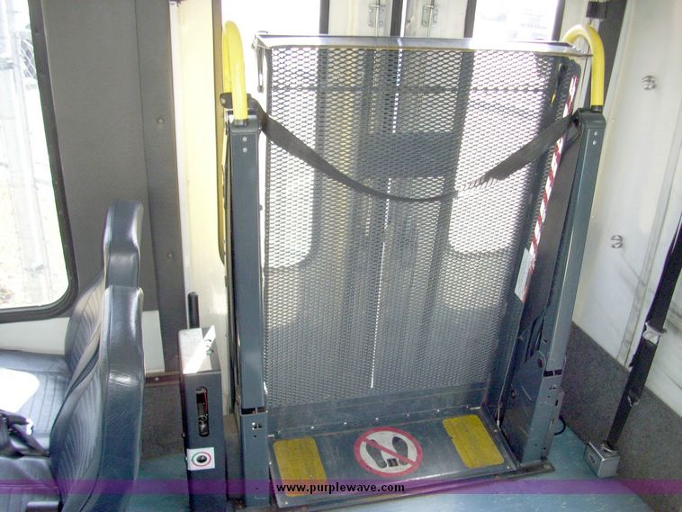 image for item 4649 2003 Ford E450 Super Duty El Dorado Paratransit van