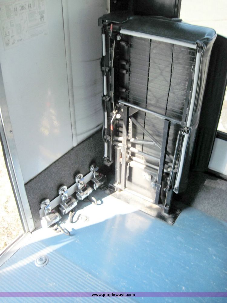 image for item 4650 2003 Ford E450 Super Duty El Dorado Paratransit van