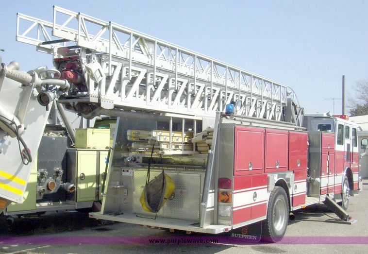 image for item 4651 1993 Sutphen HS2789 75' Quint aerial platform truck