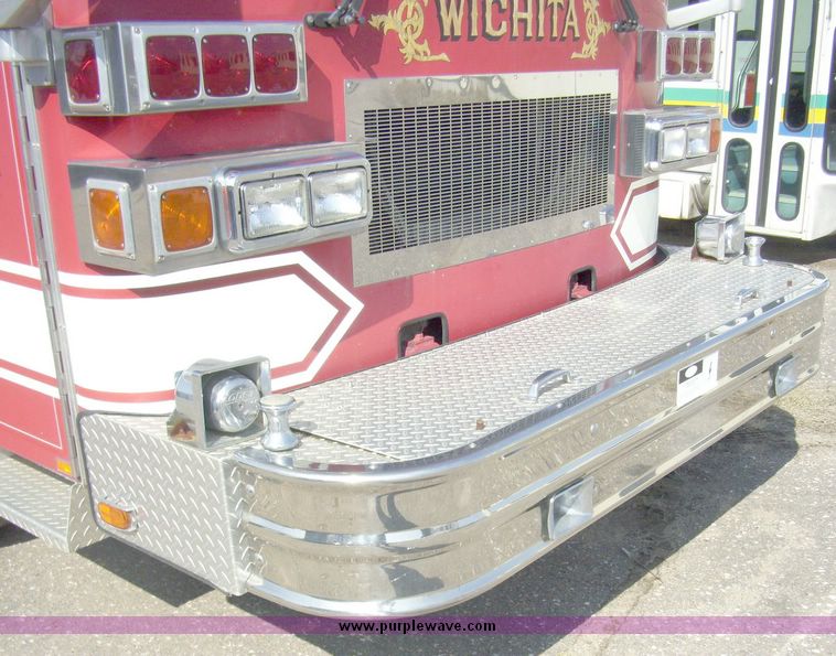 image for item 4651 1993 Sutphen HS2789 75' Quint aerial platform truck