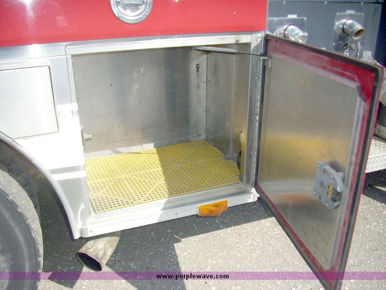 image for item 4651 1993 Sutphen HS2789 75' Quint aerial platform truck