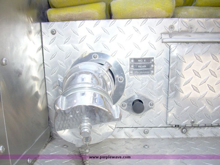 image for item 4651 1993 Sutphen HS2789 75' Quint aerial platform truck