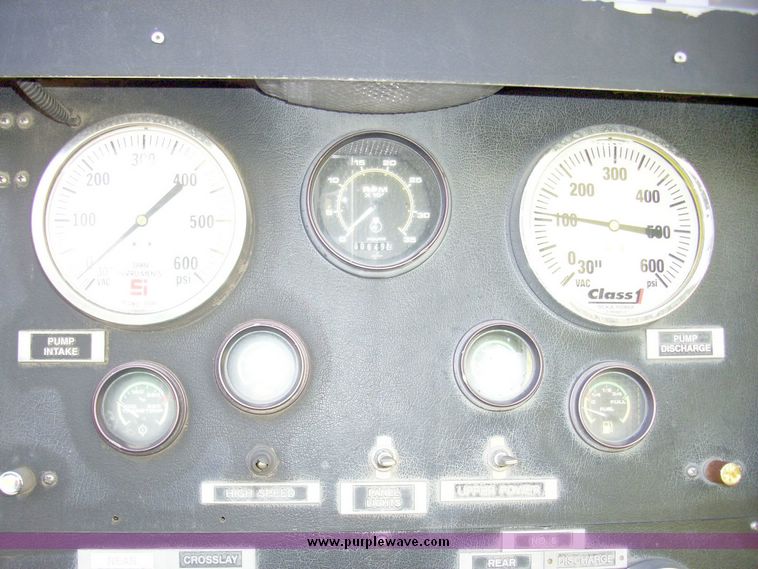 image for item 4651 1993 Sutphen HS2789 75' Quint aerial platform truck