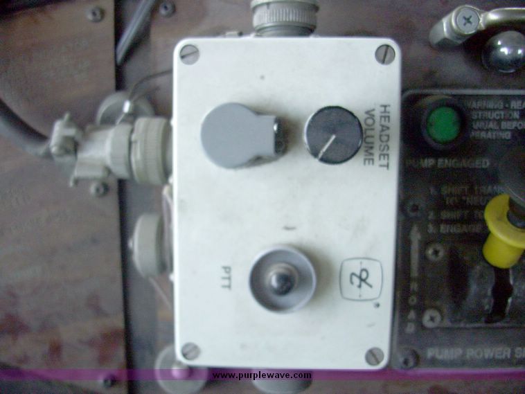image for item 4651 1993 Sutphen HS2789 75' Quint aerial platform truck