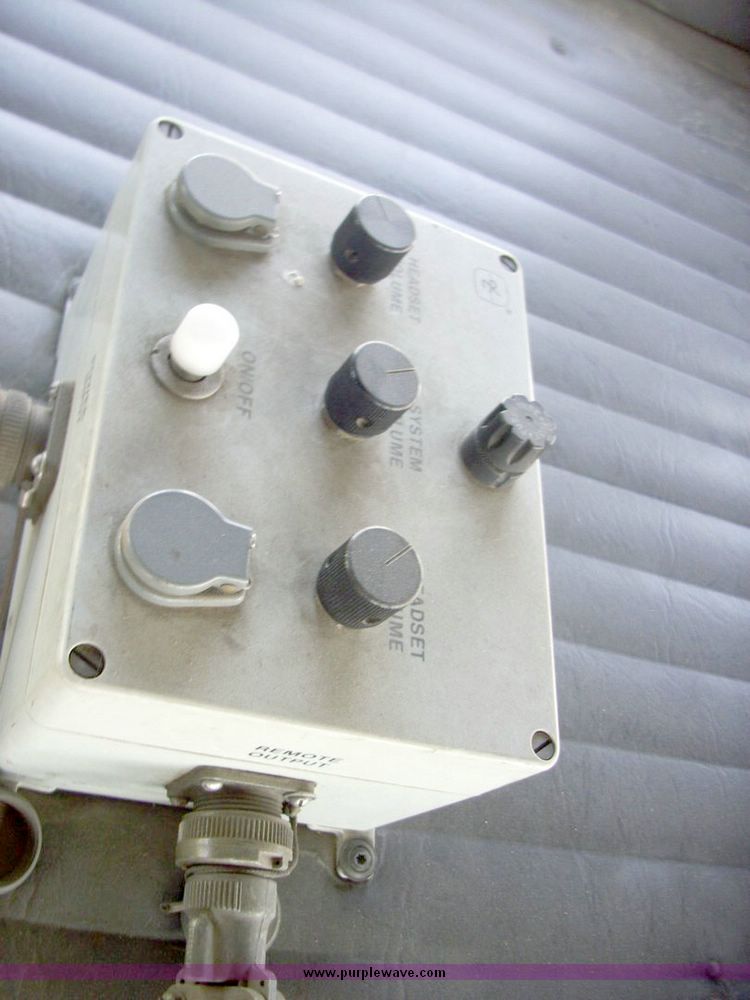image for item 4651 1993 Sutphen HS2789 75' Quint aerial platform truck