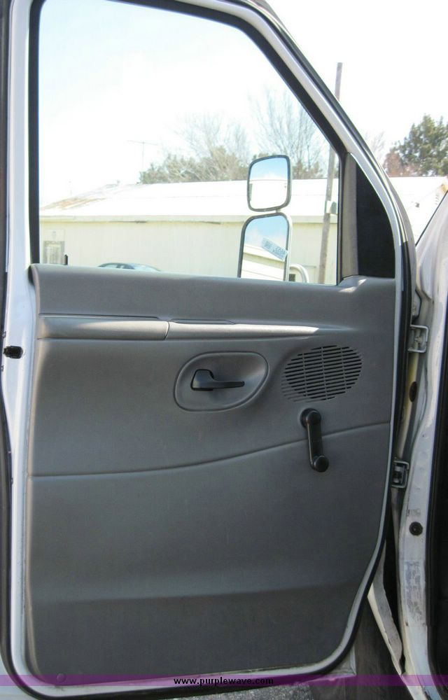 image for item 4653 2003 Ford E450 Super Duty El Dorado Paratransit van