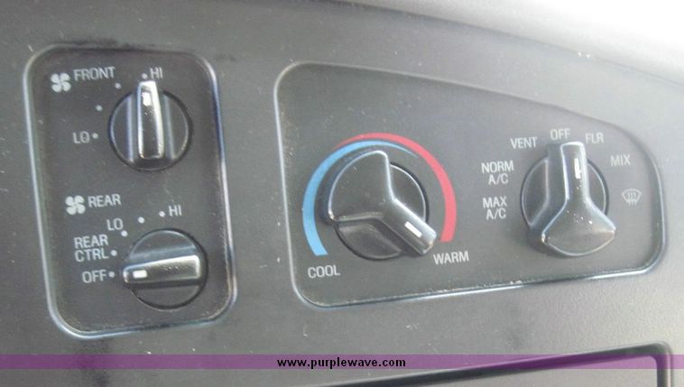 image for item 4653 2003 Ford E450 Super Duty El Dorado Paratransit van