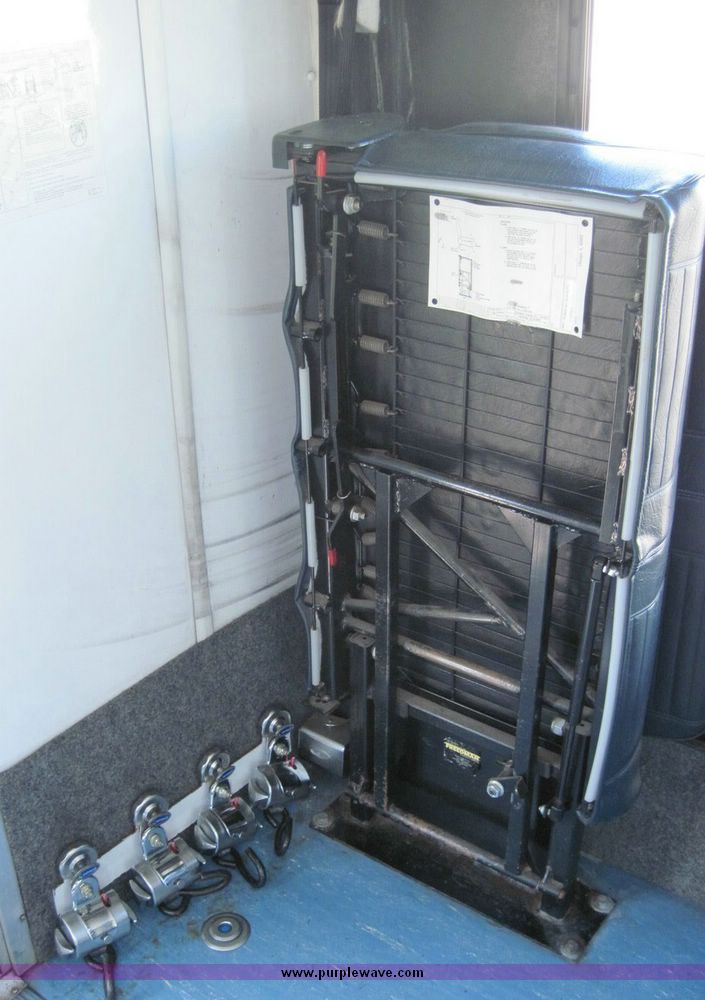 image for item 4654 2003 Ford E450 Super Duty El Dorado Paratransit van