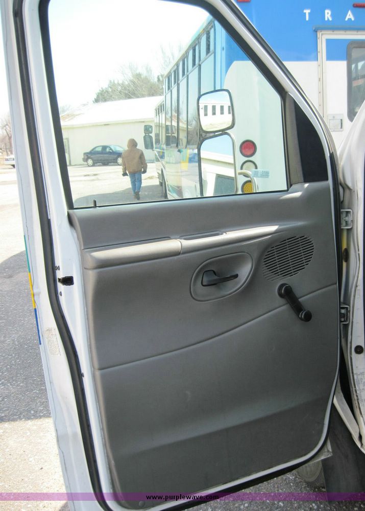 image for item 4655 2003 Ford E450 Super Duty El Dorado Paratransit van