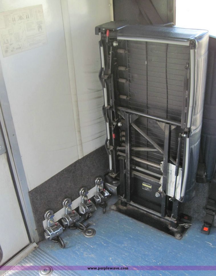 image for item 4655 2003 Ford E450 Super Duty El Dorado Paratransit van