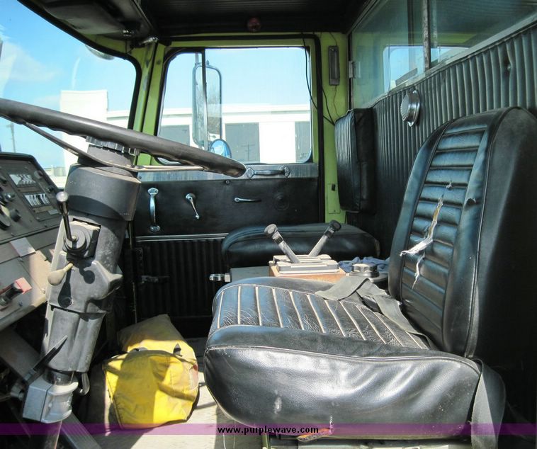 image for item 4656 1987 Sutphen HS2080 hazmat pumper truck