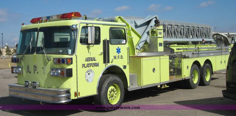 image for item 4657 1983 Sutphen aerial platform truck