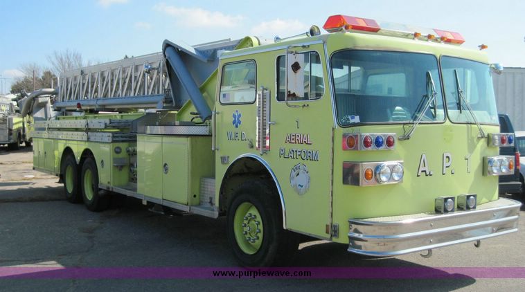image for item 4657 1983 Sutphen aerial platform truck
