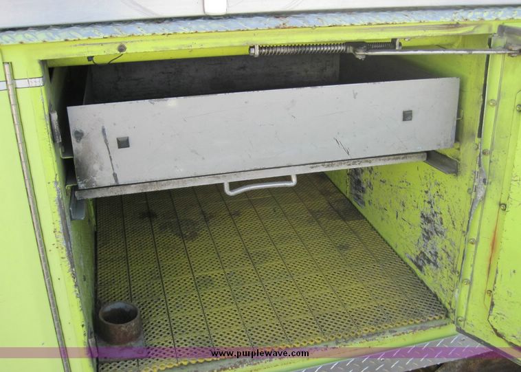 image for item 4657 1983 Sutphen aerial platform truck