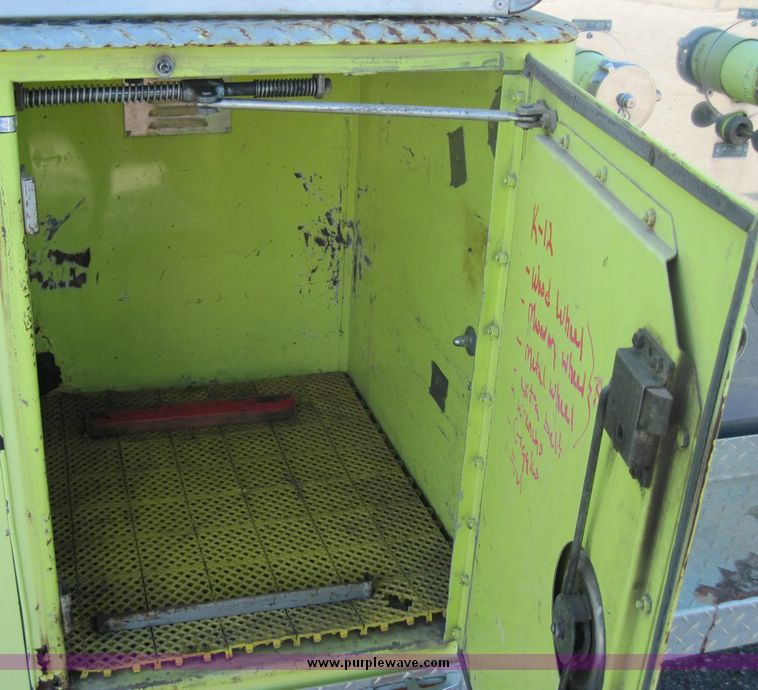 image for item 4657 1983 Sutphen aerial platform truck
