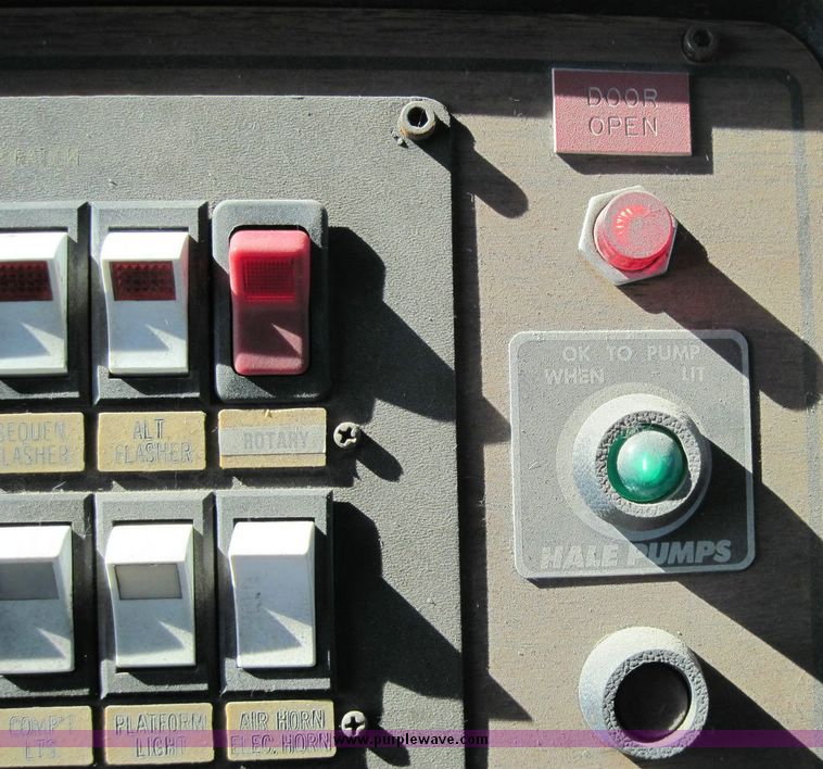 image for item 4657 1983 Sutphen aerial platform truck