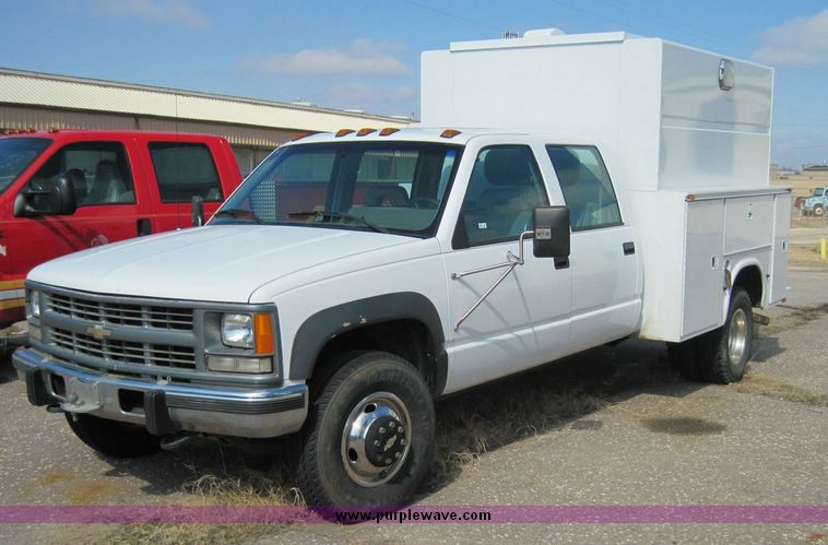 image for item 4658 1994 Chevrolet K3500 utility truck