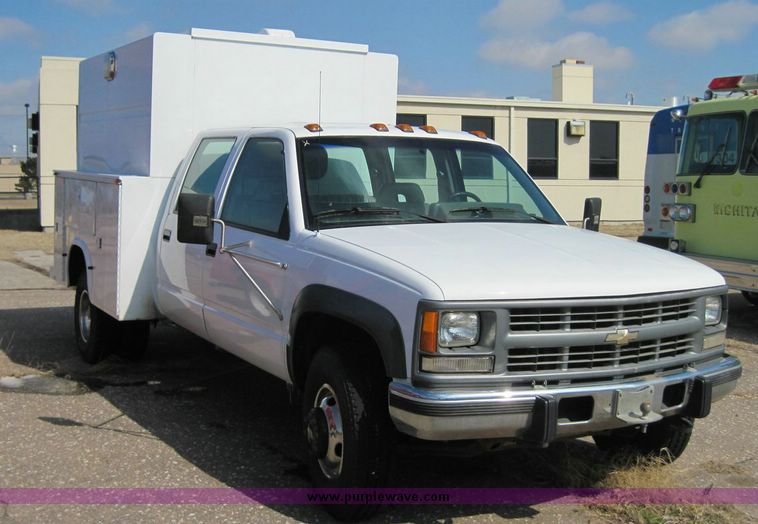 image for item 4658 1994 Chevrolet K3500 utility truck