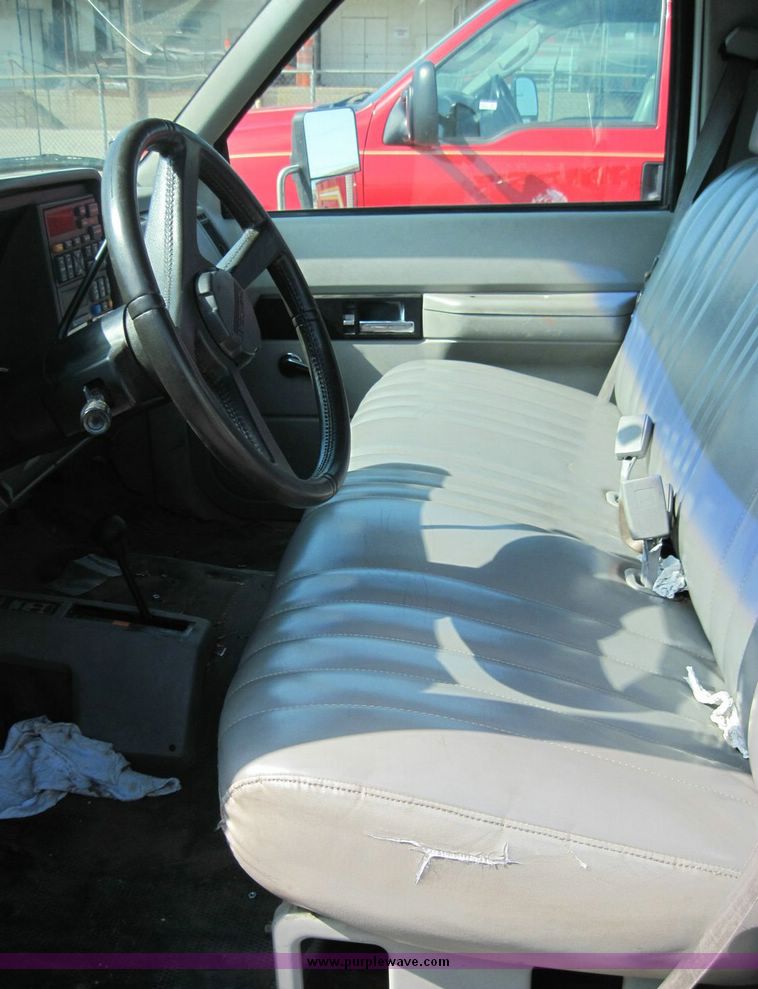 image for item 4658 1994 Chevrolet K3500 utility truck