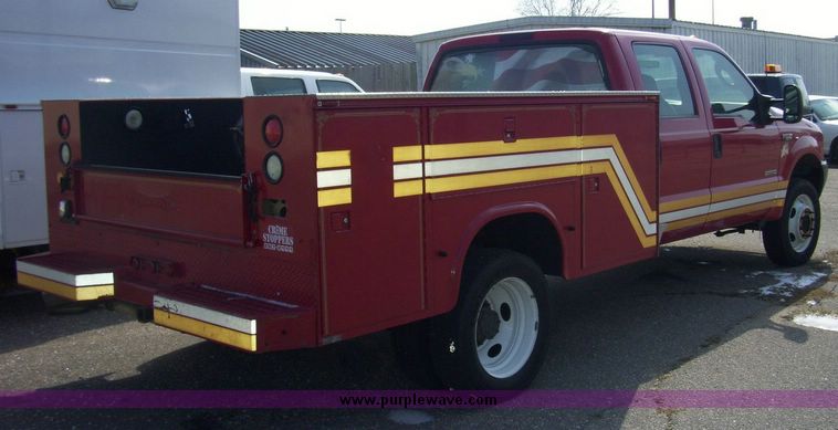 image for item 4659 2003 Ford F550 Super Duty truck