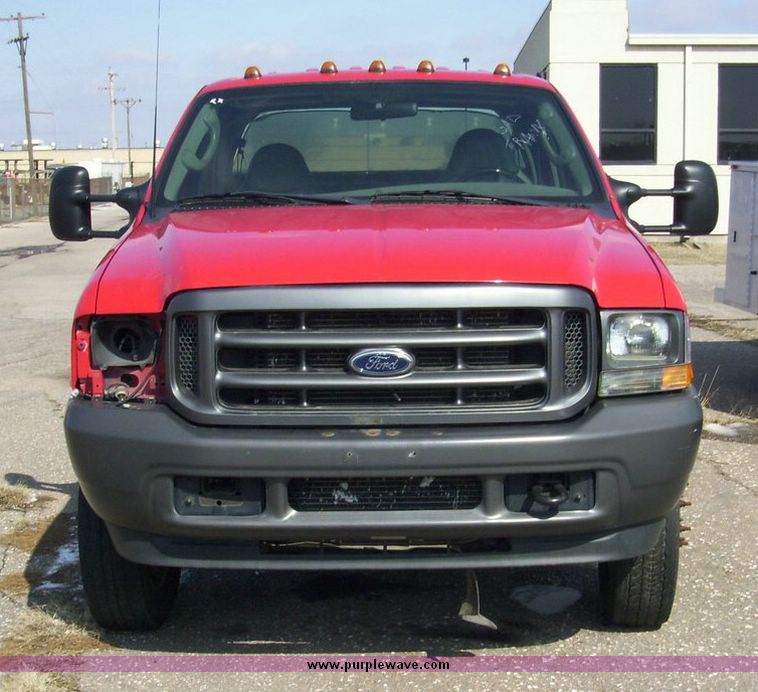 image for item 4659 2003 Ford F550 Super Duty truck