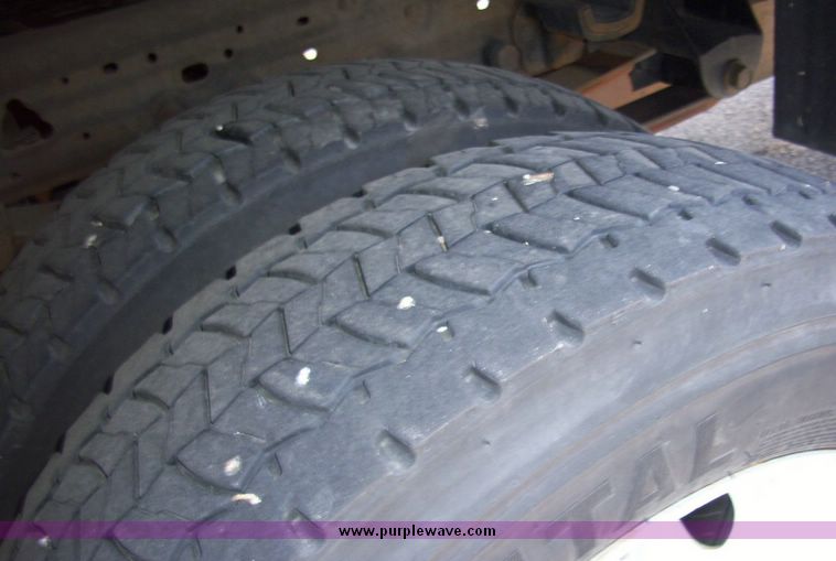 image for item 4659 2003 Ford F550 Super Duty truck