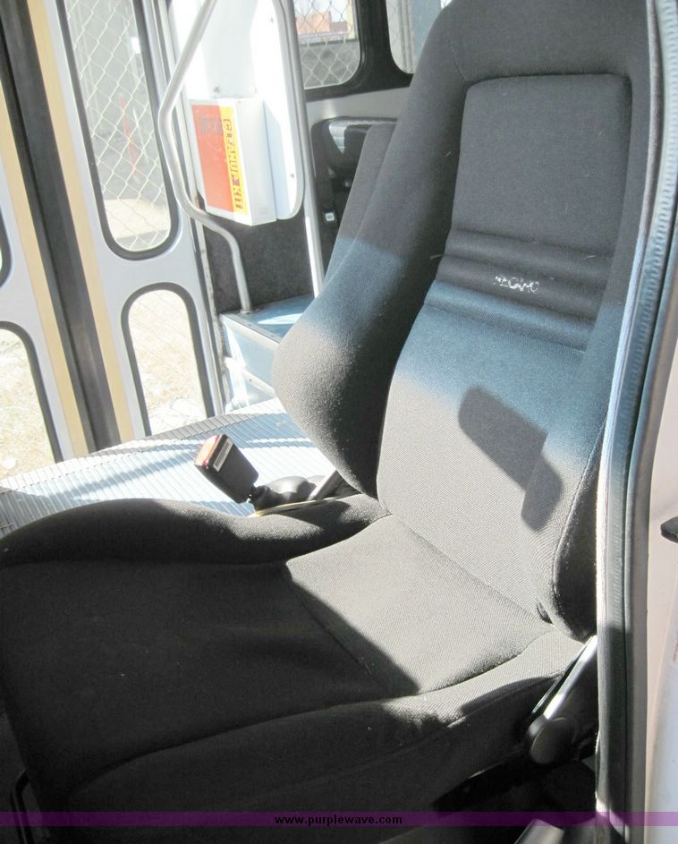 image for item 4674 2003 Ford E450 Super Duty El Dorado Paratransit van