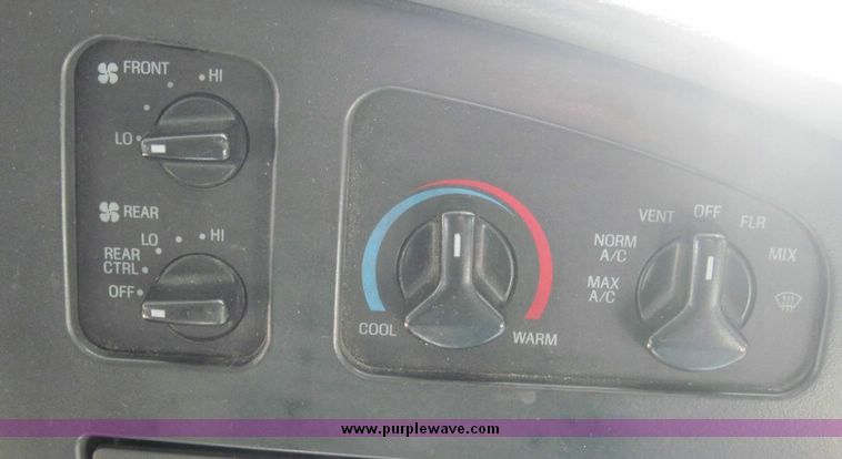 image for item 4674 2003 Ford E450 Super Duty El Dorado Paratransit van