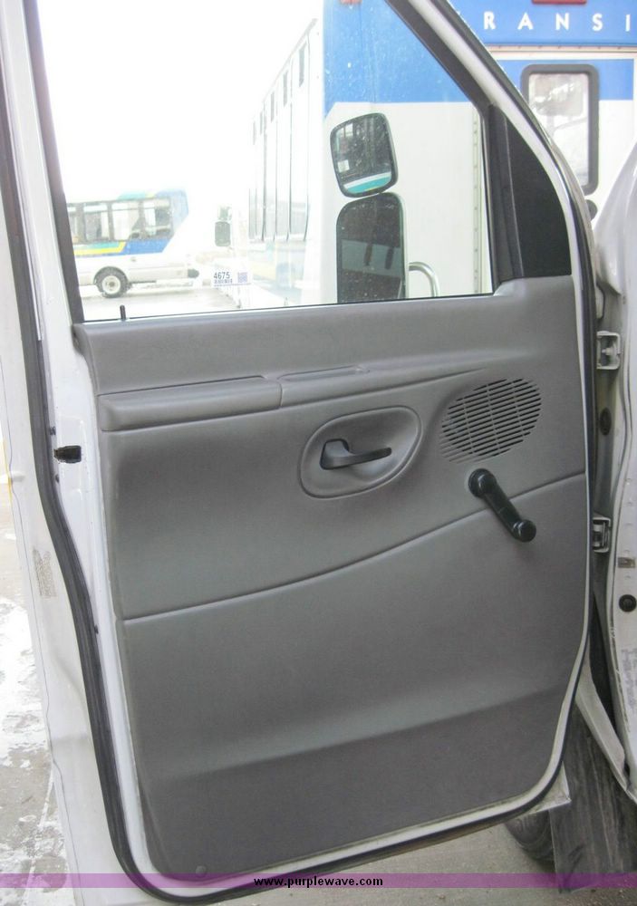 image for item 4675 2003 Ford E450 Super Duty El Dorado Paratransit van