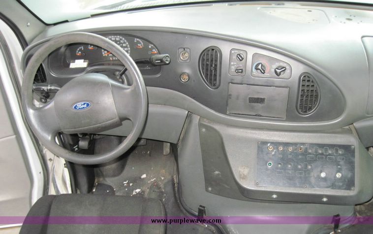 image for item 4675 2003 Ford E450 Super Duty El Dorado Paratransit van