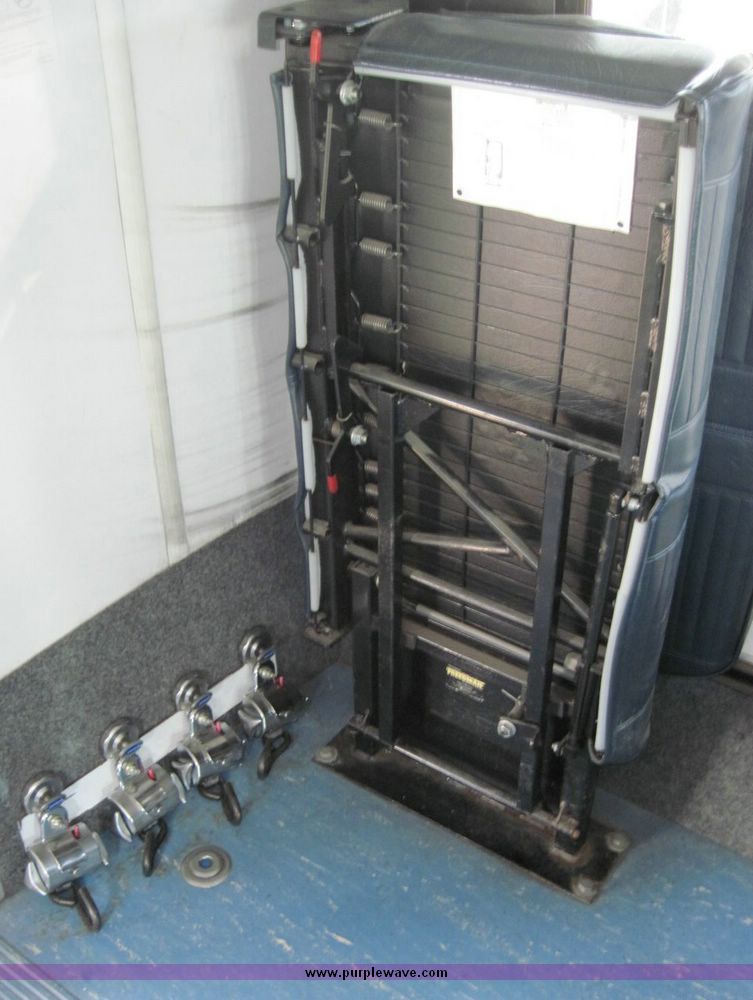 image for item 4676 2003 Ford E450 Super Duty El Dorado Paratransit van