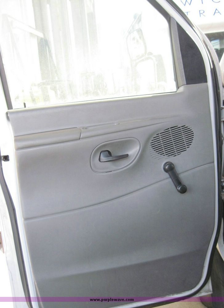 image for item 4677 2003 Ford E450 Super Duty El Dorado Paratransit van