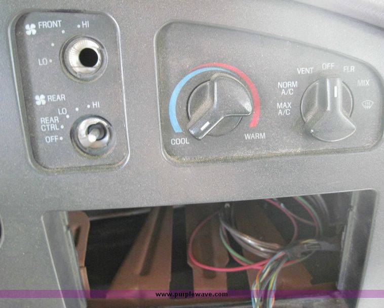 image for item 4677 2003 Ford E450 Super Duty El Dorado Paratransit van