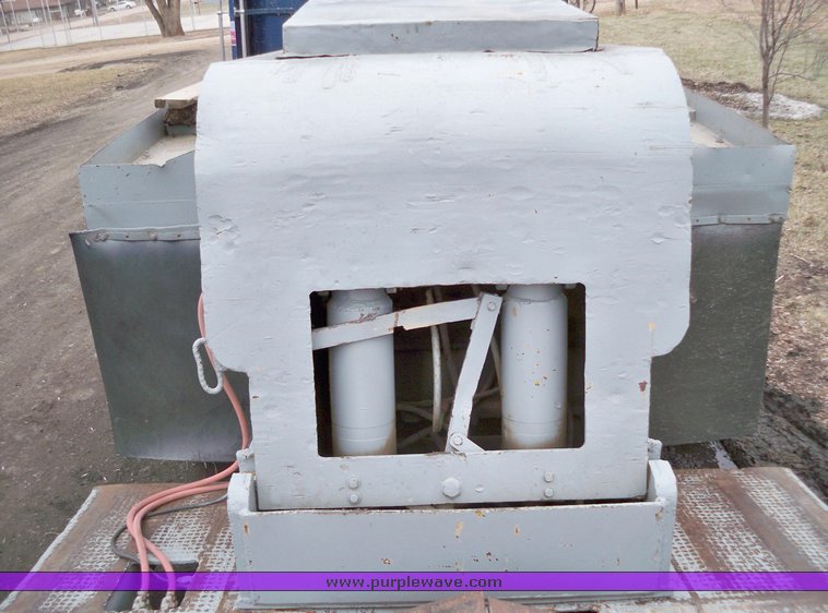 image for item 1151 1964 Smithco lowboy gooseneck trailer