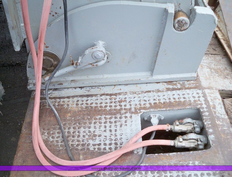 image for item 1151 1964 Smithco lowboy gooseneck trailer