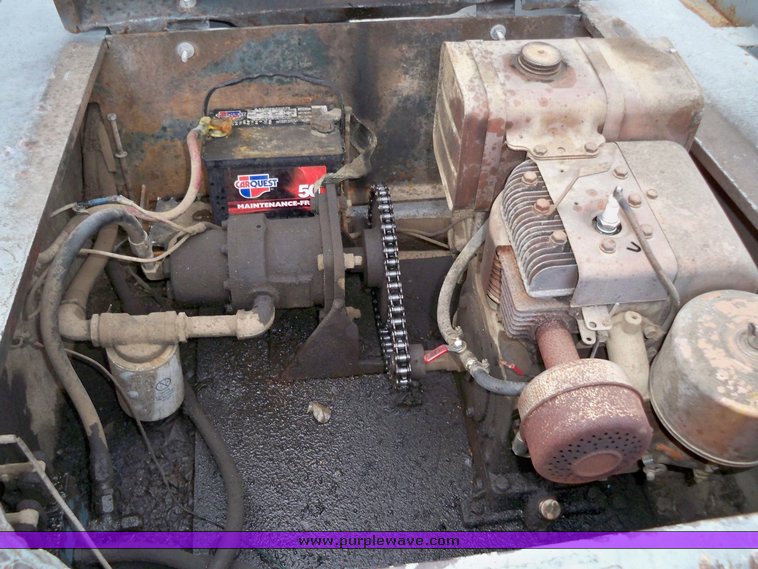 image for item 1151 1964 Smithco lowboy gooseneck trailer