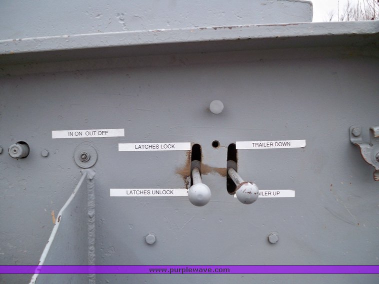 image for item 1151 1964 Smithco lowboy gooseneck trailer